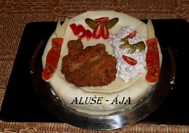 Slaný dort  řízek a salát recept