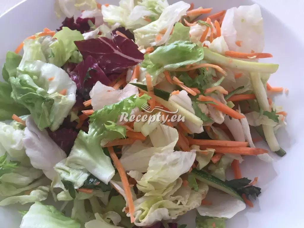 Salát pak choi s krutony recept  saláty