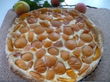 Jednoduchý meruňkový koláč z listového těsta recept