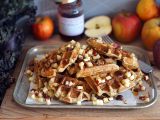 Waffle s jablky a lískovými ořechy recept