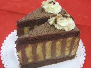 Pruhovaný dort s čokoládou