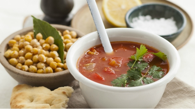 Marocká polévka s křupavou cizrnou