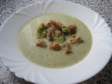 Brokolicový krém s bílým jogurtem recept