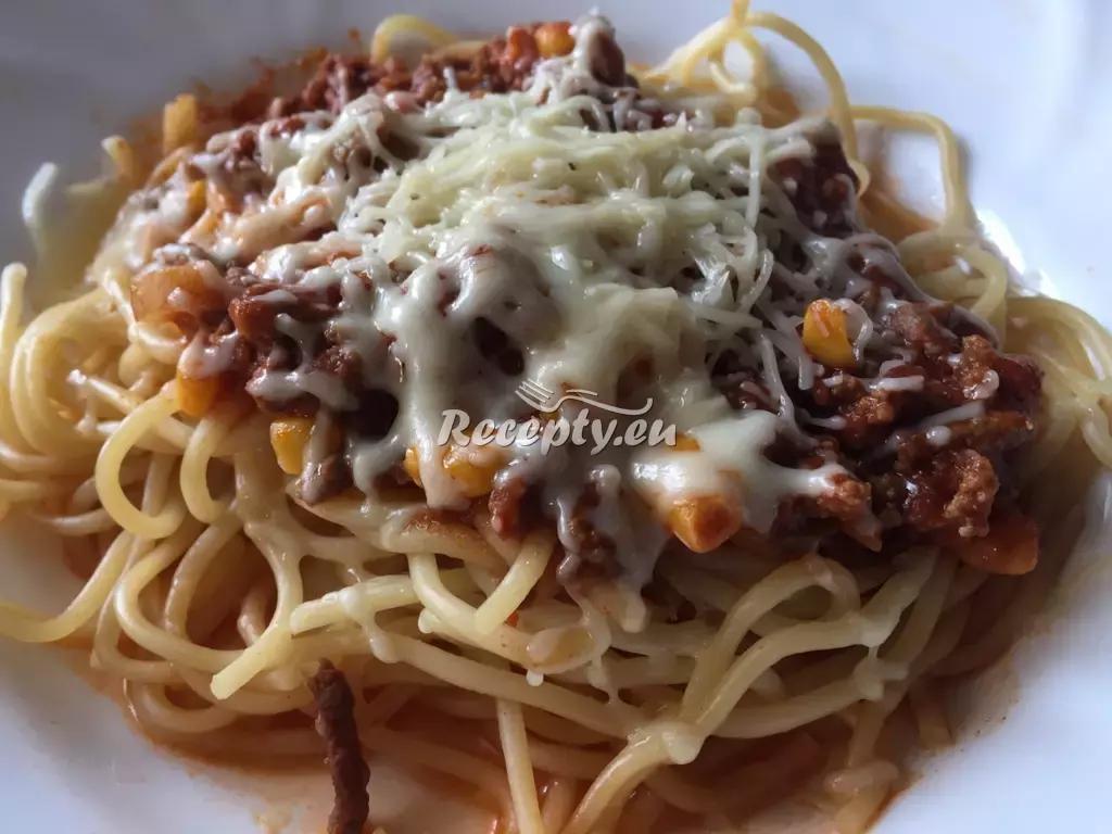Špagety s pikantní salsou recept  těstoviny