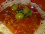 Špagety Napoli s masem,zeleninou a s olivami recept