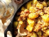 Pohanka s brambory a uzeným tempehem recept