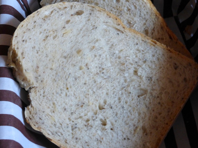 Pšenično-žitný chléb se slunečnicovými a chia semínky recept ...