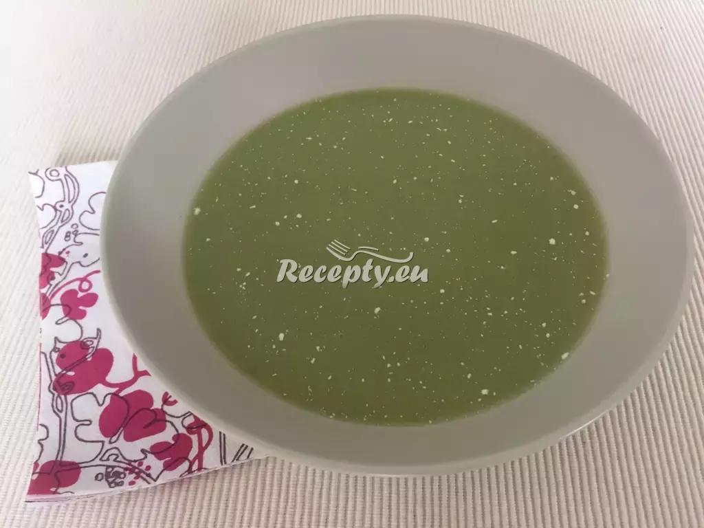 Brokolicová krémová polévka s vejcem recept  polévky