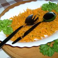 Mrkvový salát s cibulí a petrželkou recept