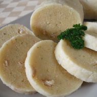 Domácí bramborové knedlíky s houskou recept