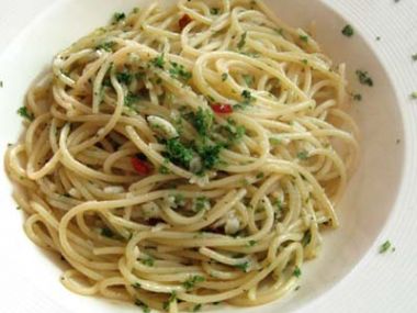 Špagety s česnekem