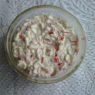 Jogurtový salát z krabích tyčinek recept