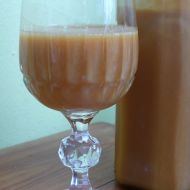 Karamelový likér s ananasem recept