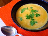 Pikantní polévka z máslové dýně s curry pastou recept  TopRecepty ...