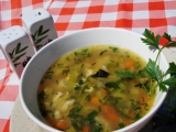 Zeleninová polévka s bylinkovou vaječnou jíškou recept ...