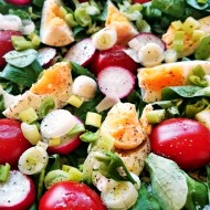 Salát z polníčku, jarní zeleniny a vajec recept