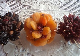 Kvietky zo sušeného ovocia na vianočný stôl recept
