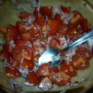 Letní rajčatový salát s ředkvičkami recept
