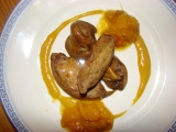Foie gras s medovou dijonskou hořčicí a meruňkovým chutney ...