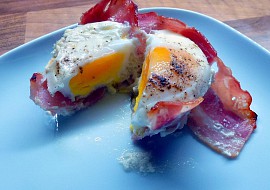 Pečené vejce v šunkovém hnízdě recept