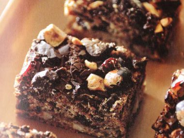 Brownies s tmavým cukrem a lískovými oříšky