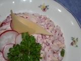 Ředkvičkový salát se sýrem recept