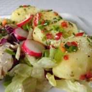 Teplý salát z nových brambor recept