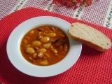 Vuřtový guláš s fazolemi recept