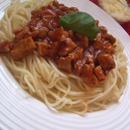 Červené kostky na špagetách recept