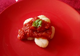 Gnocchi s rajčatovou omáčkou recept