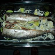 Makrely pečené s pórkem recept
