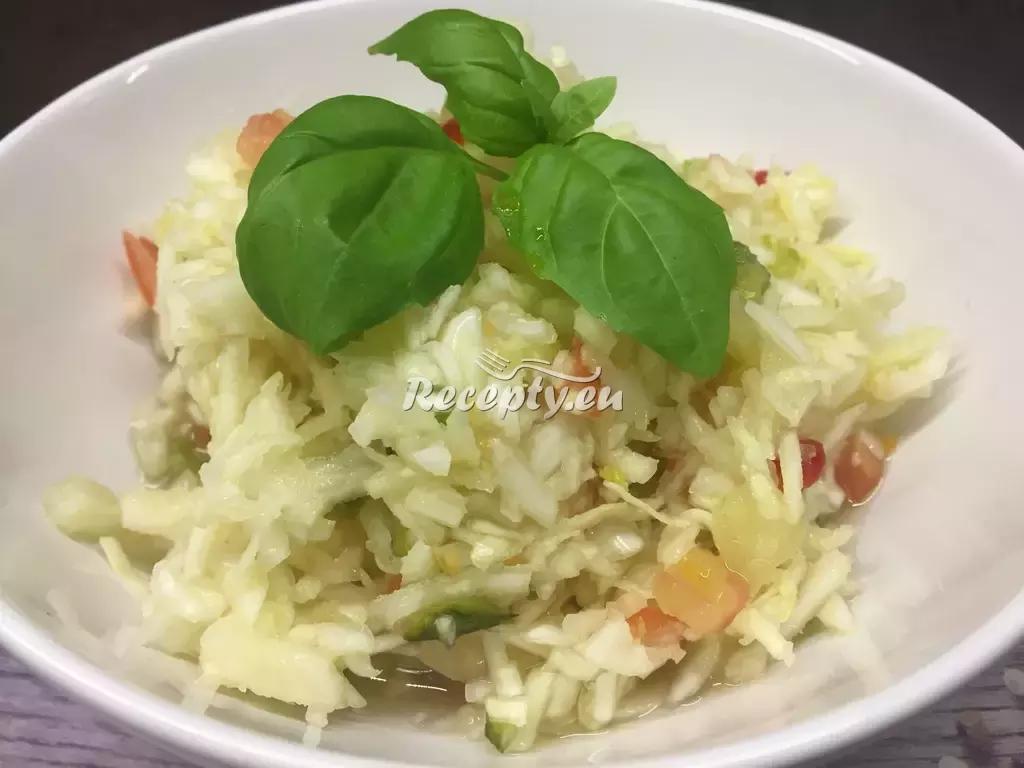 Jarní zelný salátek s mrkví recept  saláty