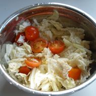 Barevný peknigský salát recept