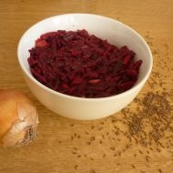 Zdravý a jednoduchý salát z červené řepy recept