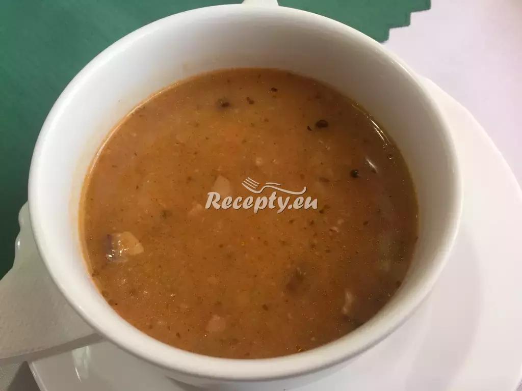 Bretaňská gulášovka recept  polévky