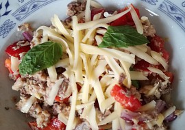 Sardinkový salát se sýrem (zdravá rychlovka) recept