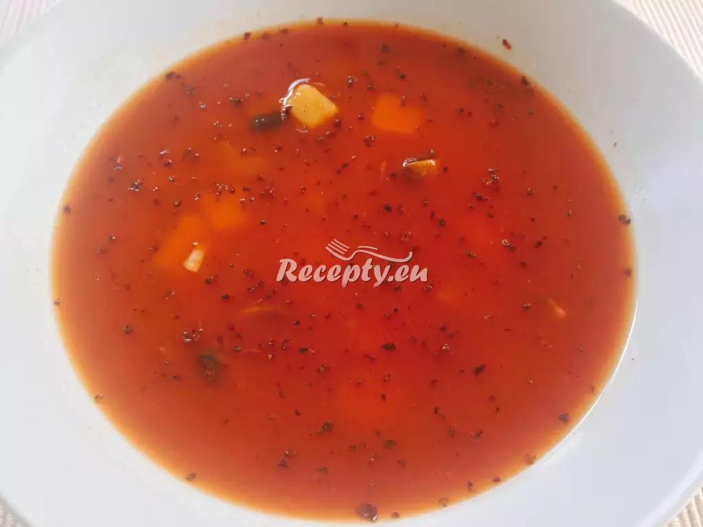 Gulášová polévka s rajčaty recept  polévky