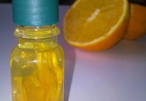 Domácí pomerančový extrakt