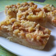 Jablečný šťavnatý koláč recept