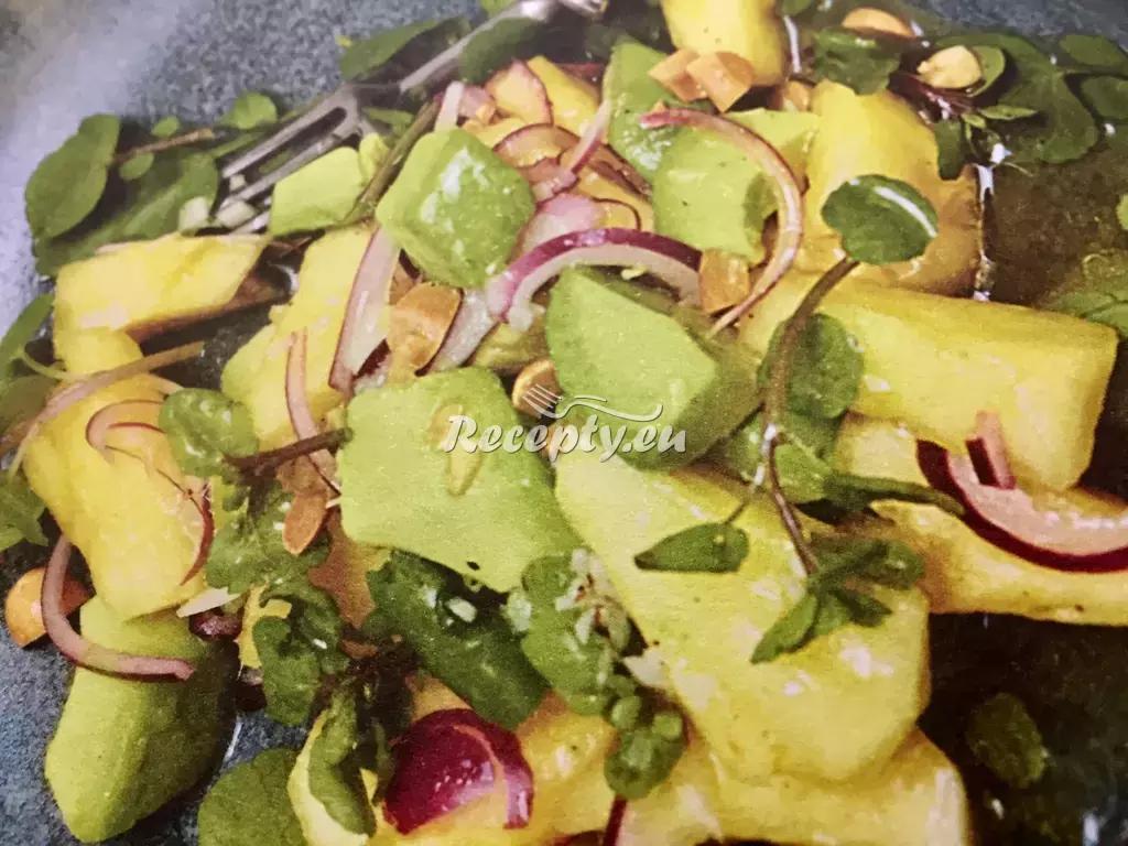 Avokádový salátek se špenátem recept  saláty