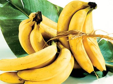 Banánový salát s karamelem