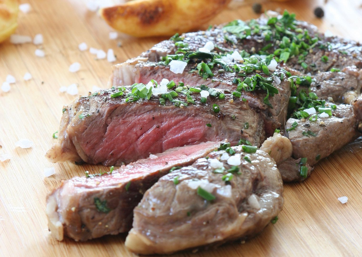 Striploin steak s pečenými steakovými hranolky recept  TopRecepty ...