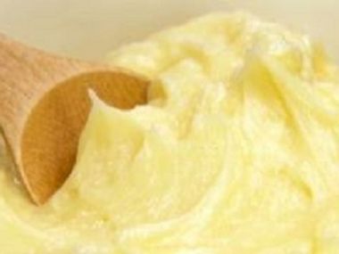 Medové máslo s oříšky