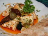 Naložený hermelín s olivami a sušenými rajčaty recept  TopRecepty ...