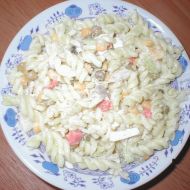 Těstovinový salát se zeleninou a masem recept