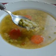 Hrášková polévka s krupicovou zavářkou recept
