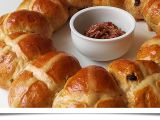 Velikonoční věnec (Hot cross buns) recept