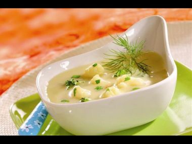 Recept Květáková polévka s bylinkovými noky