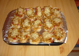 Zapečené chlebíčky s kuřecím masem recept