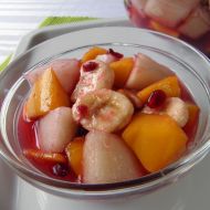 Osvěžující ovocný salát s medem recept